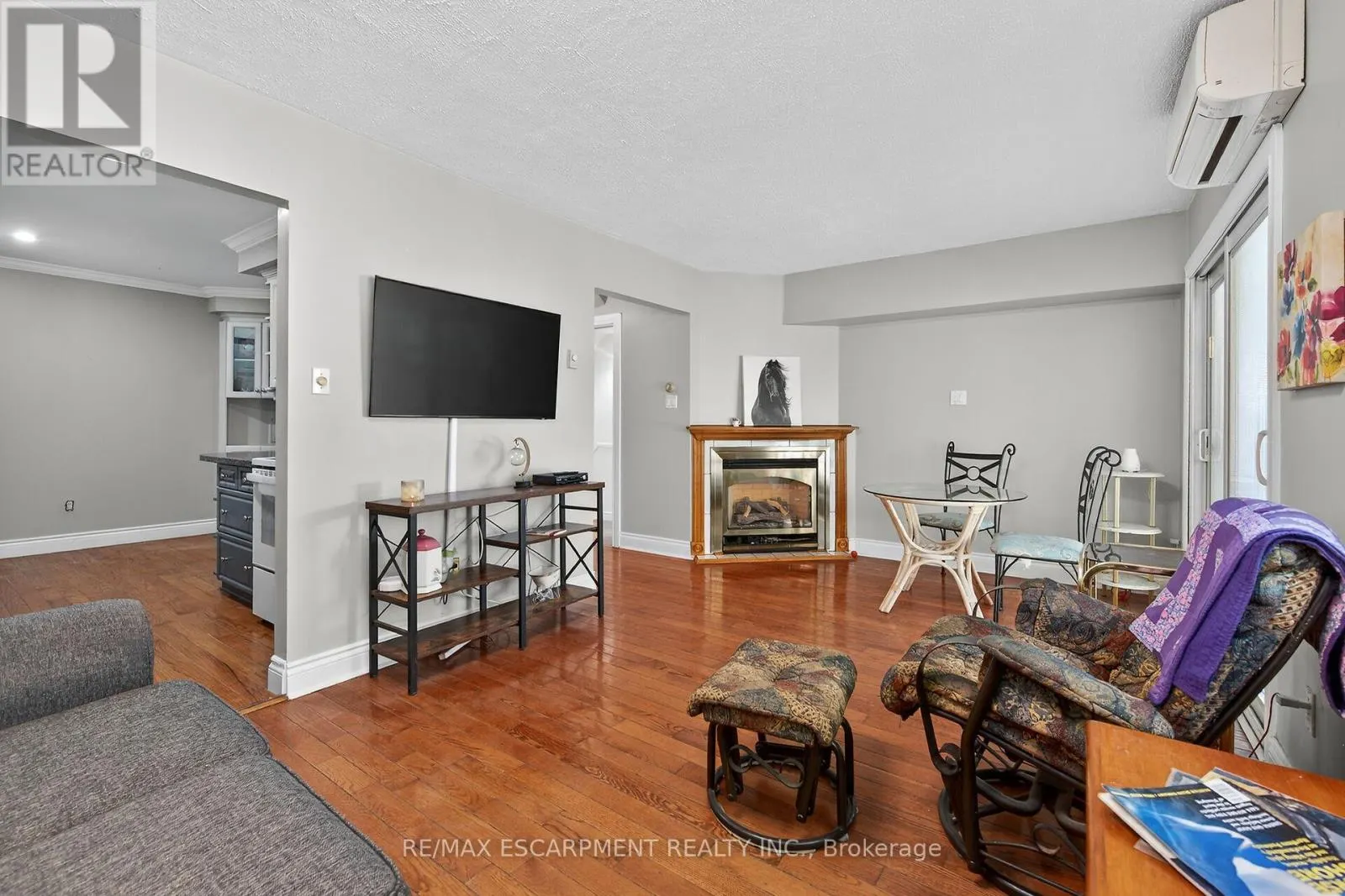 16 - 341 WILSON DRIVE