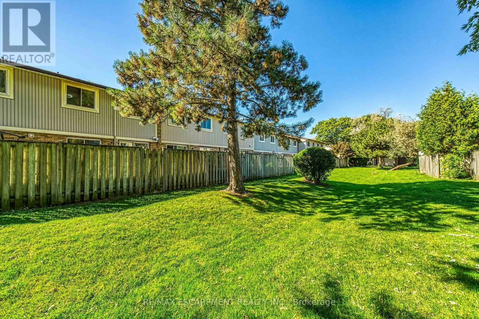16 - 341 WILSON DRIVE