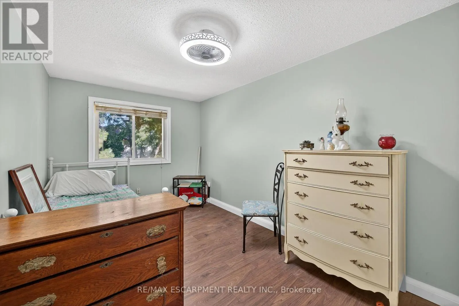 16 - 341 WILSON DRIVE