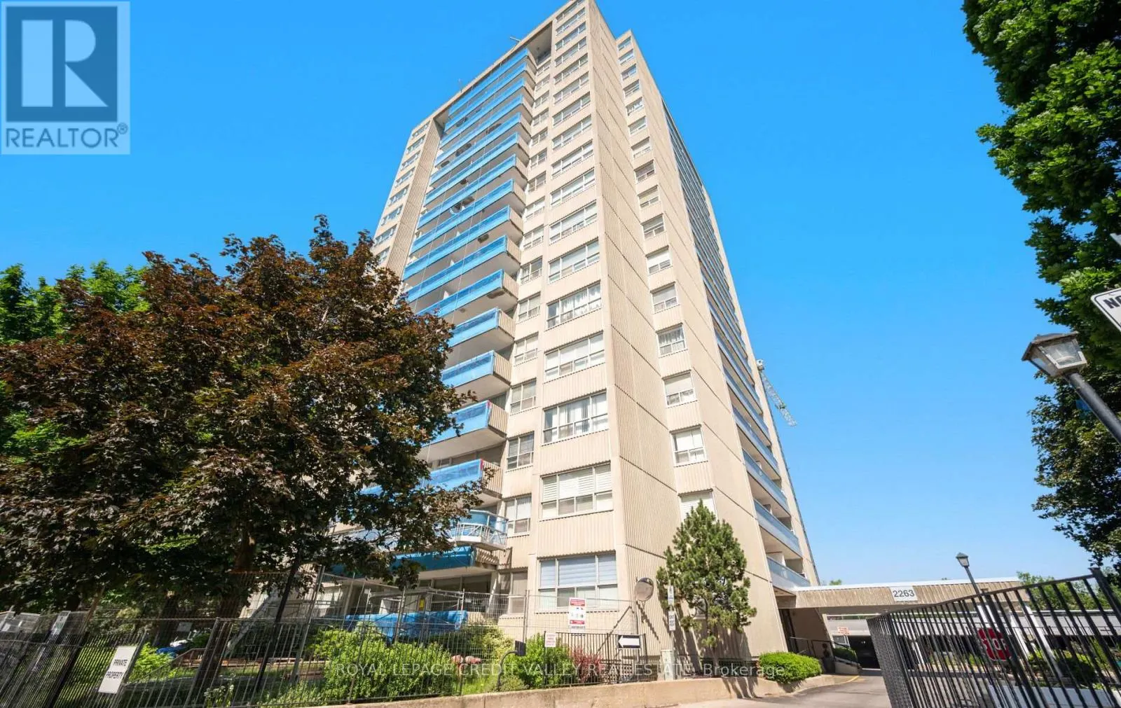 601 - 2263 MARINE DRIVE