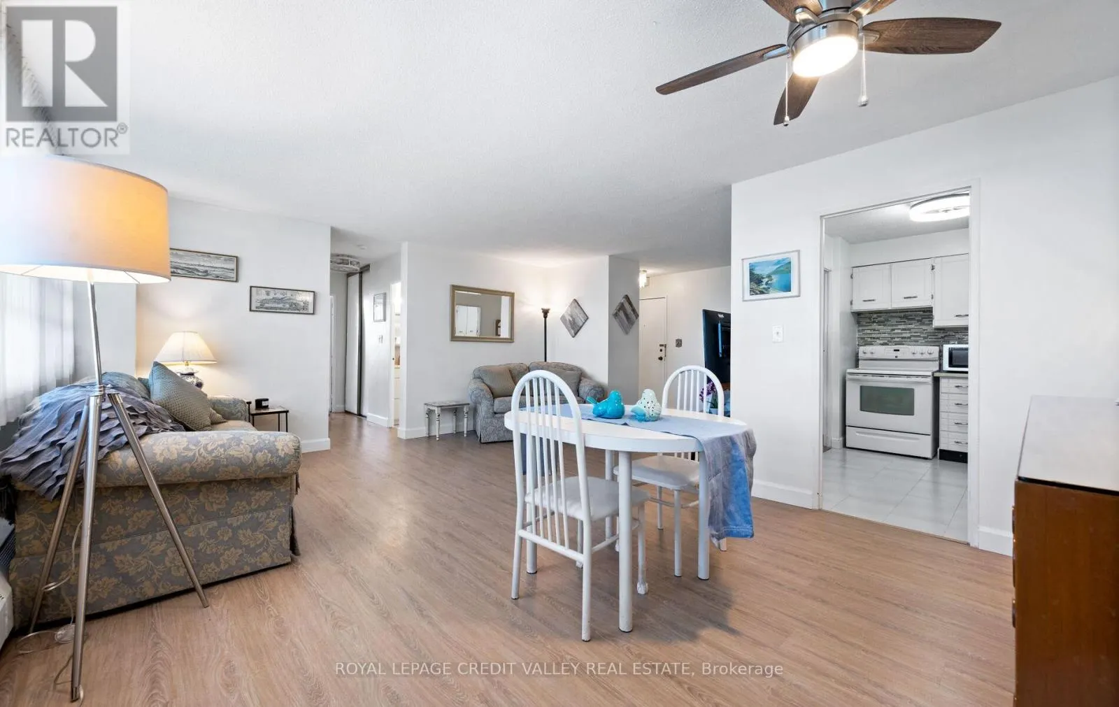 601 - 2263 MARINE DRIVE