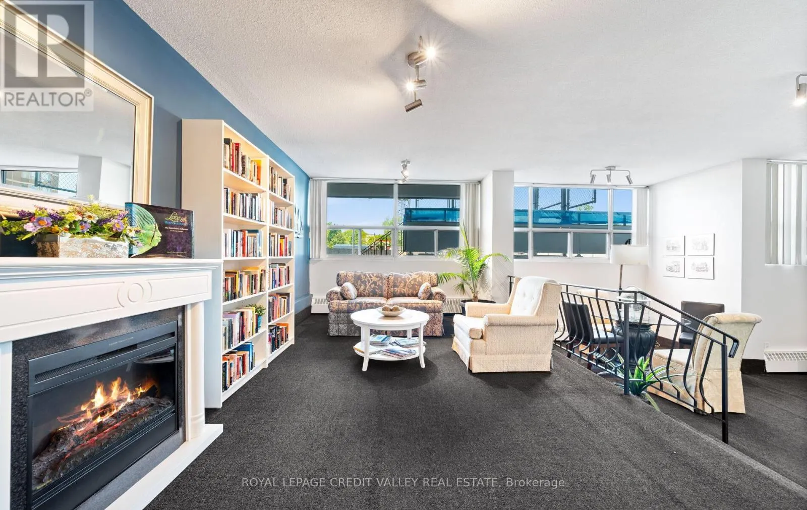 601 - 2263 MARINE DRIVE