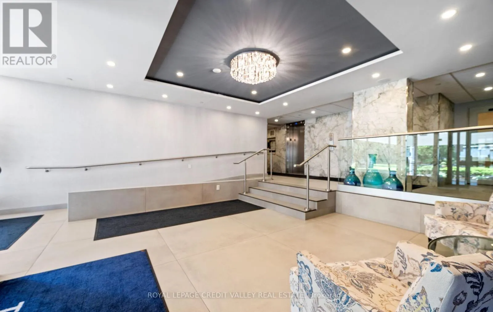601 - 2263 MARINE DRIVE