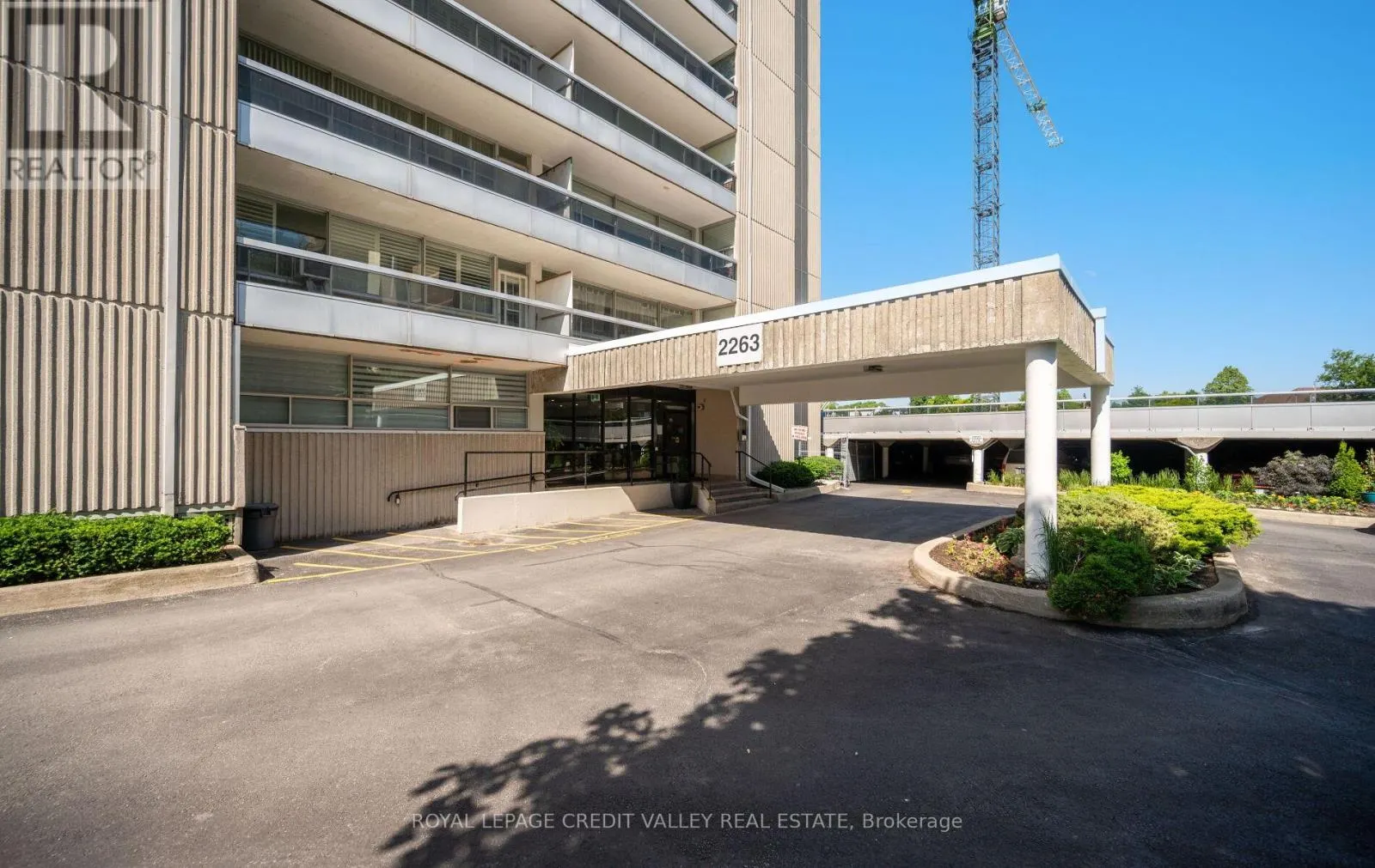 601 - 2263 MARINE DRIVE
