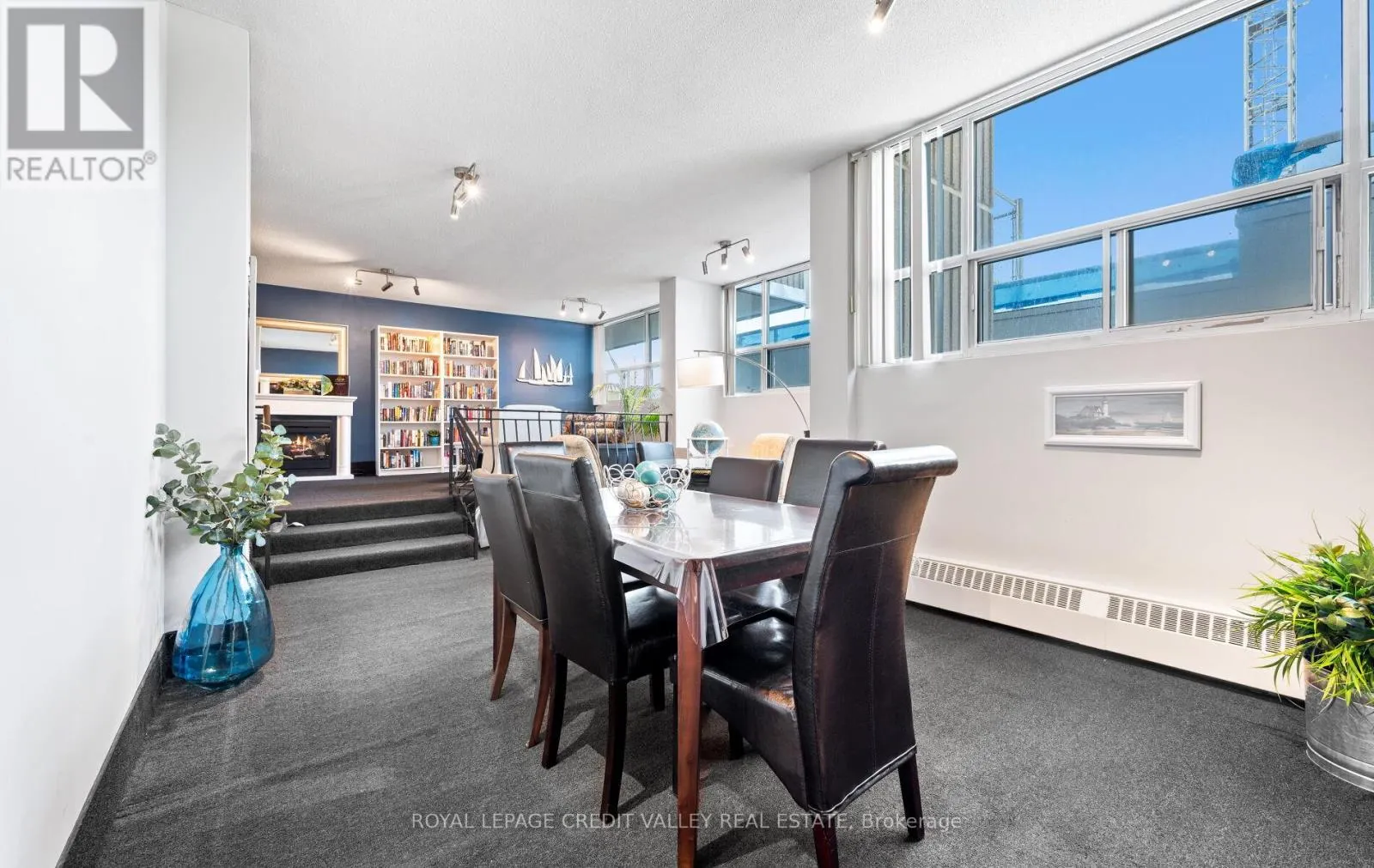 601 - 2263 MARINE DRIVE