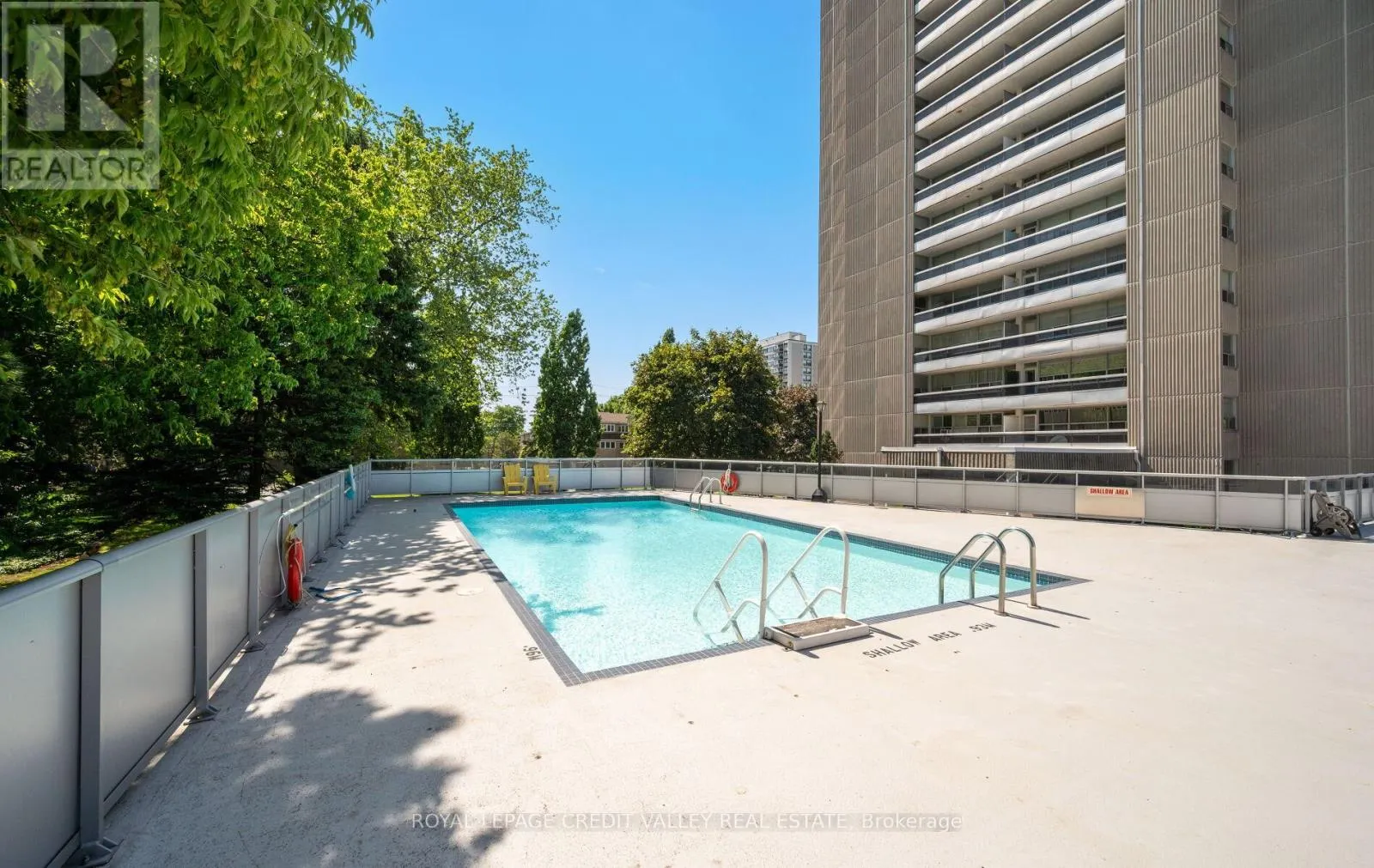 601 - 2263 MARINE DRIVE