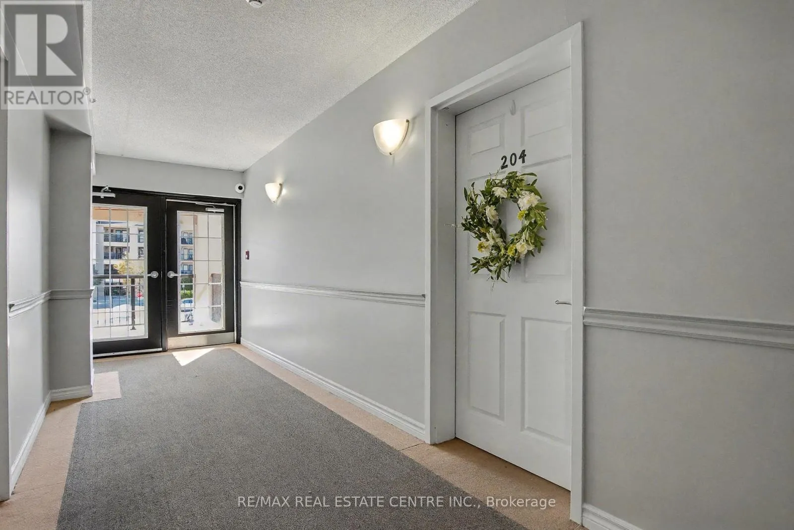 204 - 1380 MAIN STREET E
