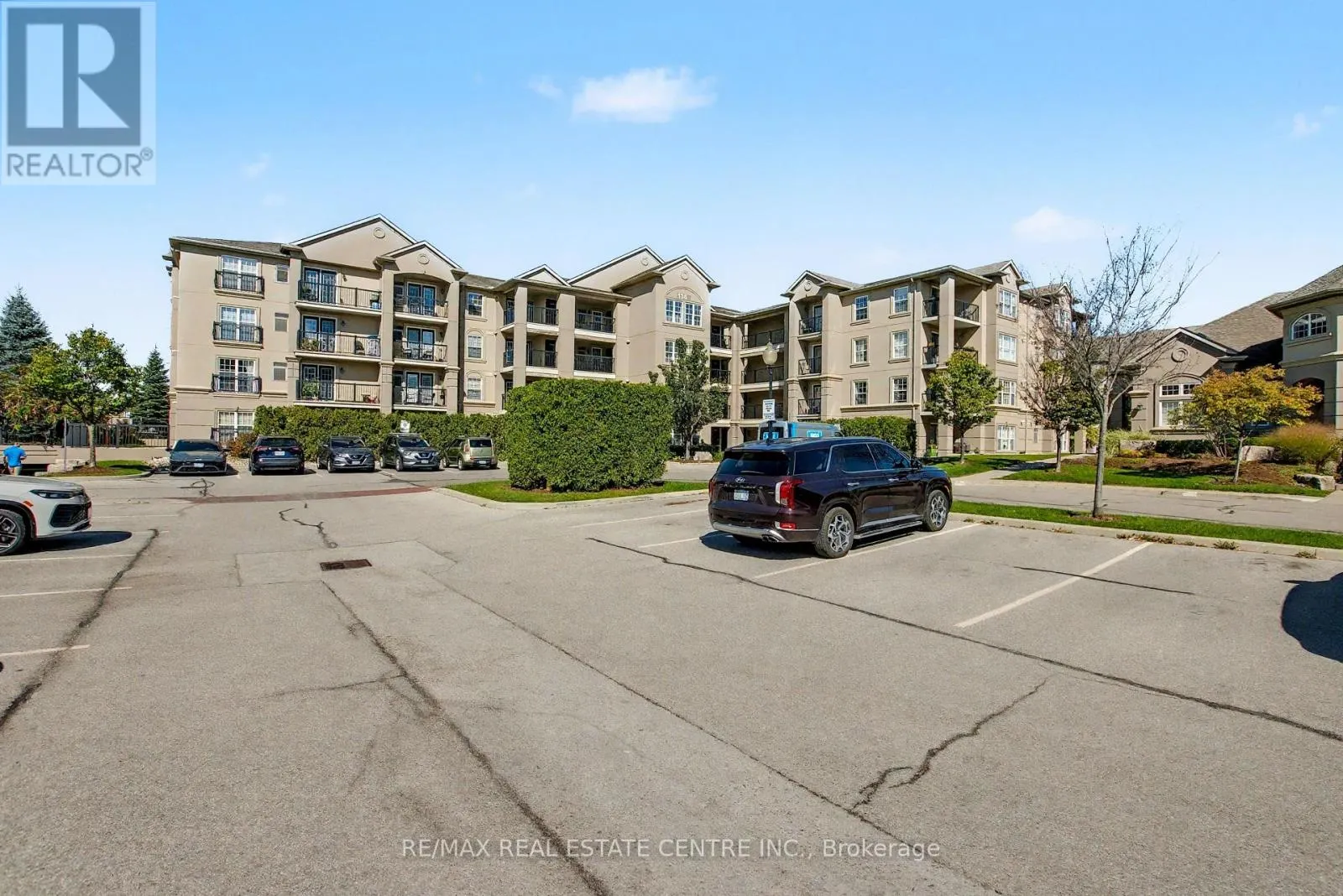 204 - 1380 MAIN STREET E