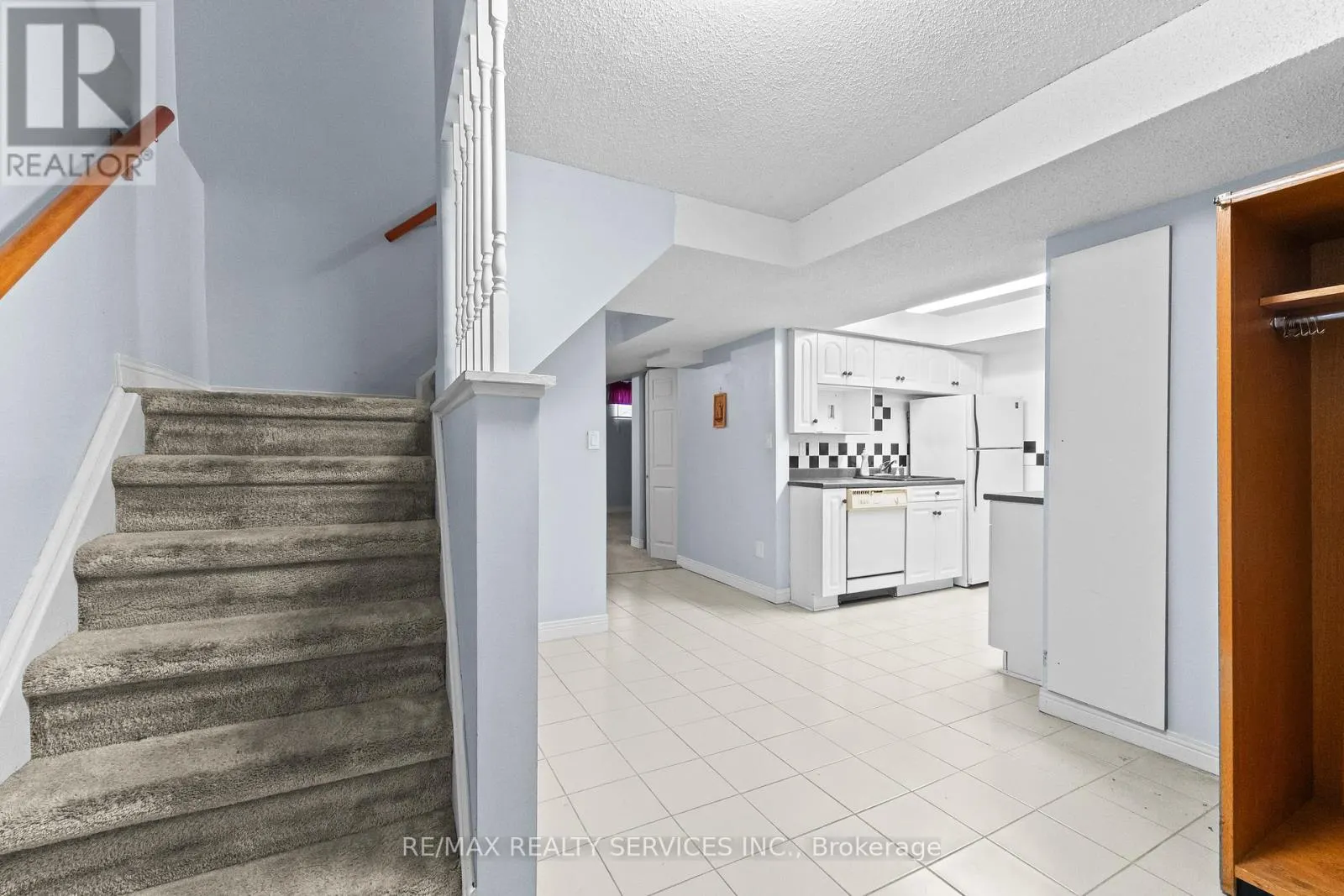 67 WILDERCROFT AVENUE