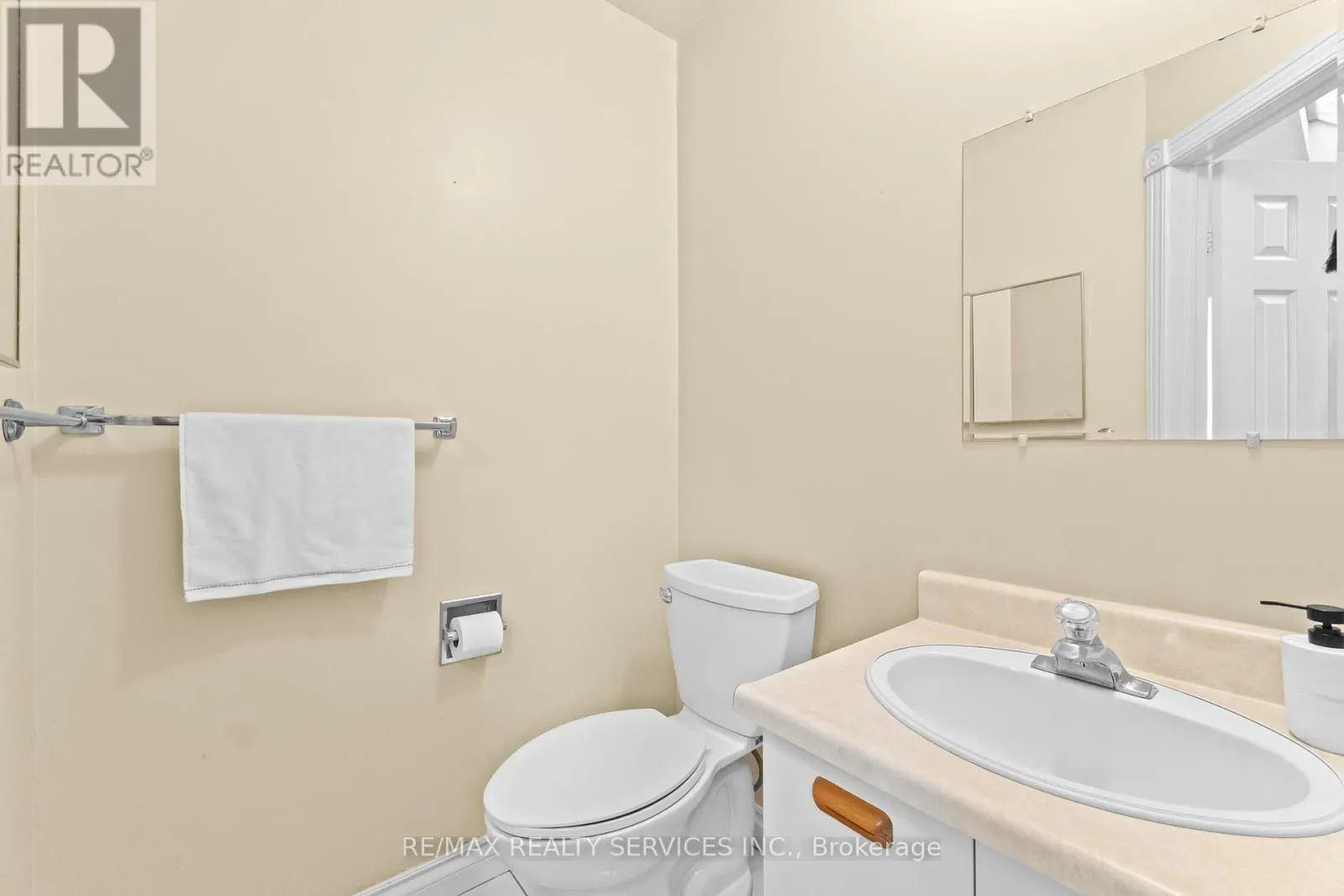 67 WILDERCROFT AVENUE