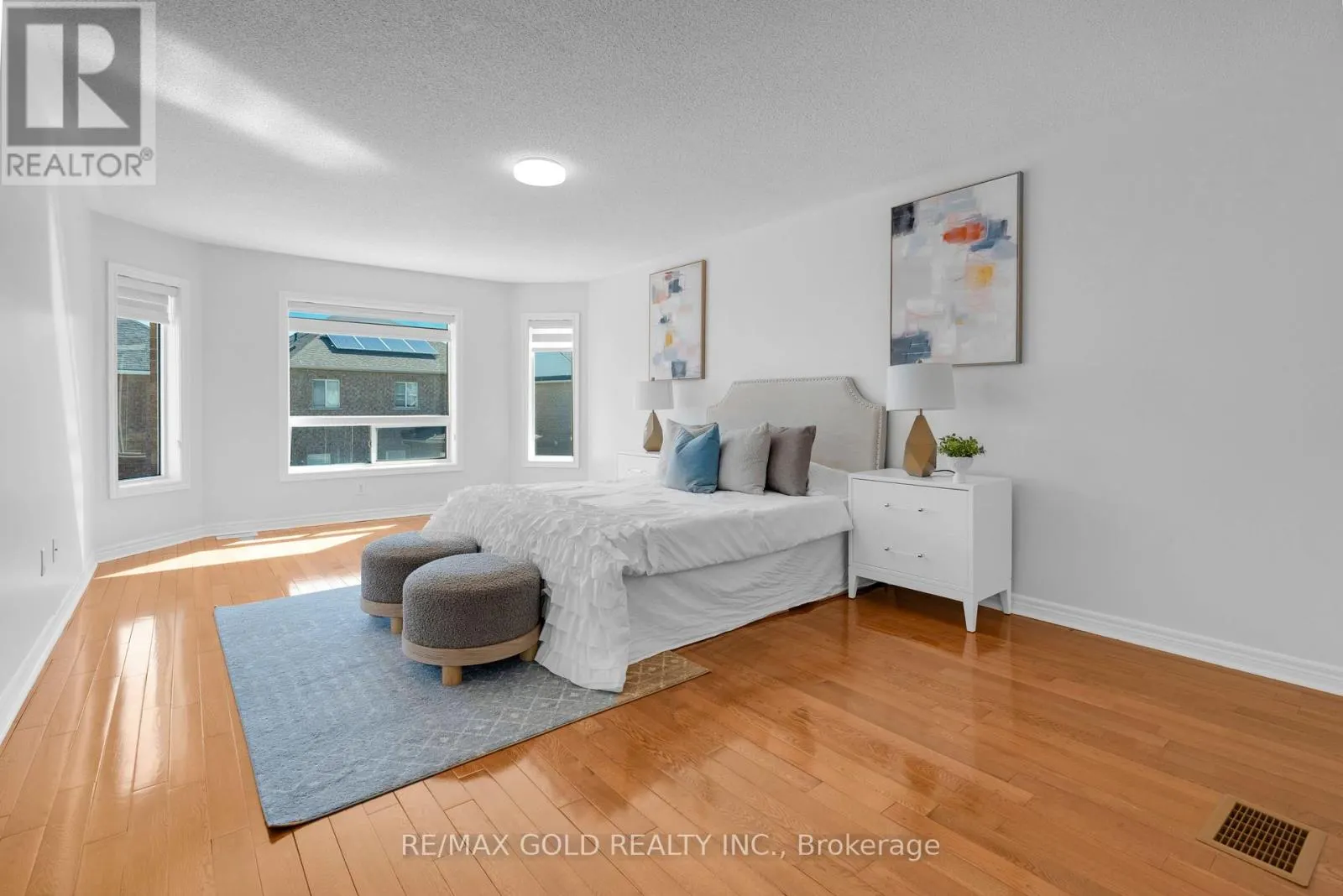 48 FOUNTAINVIEW WAY