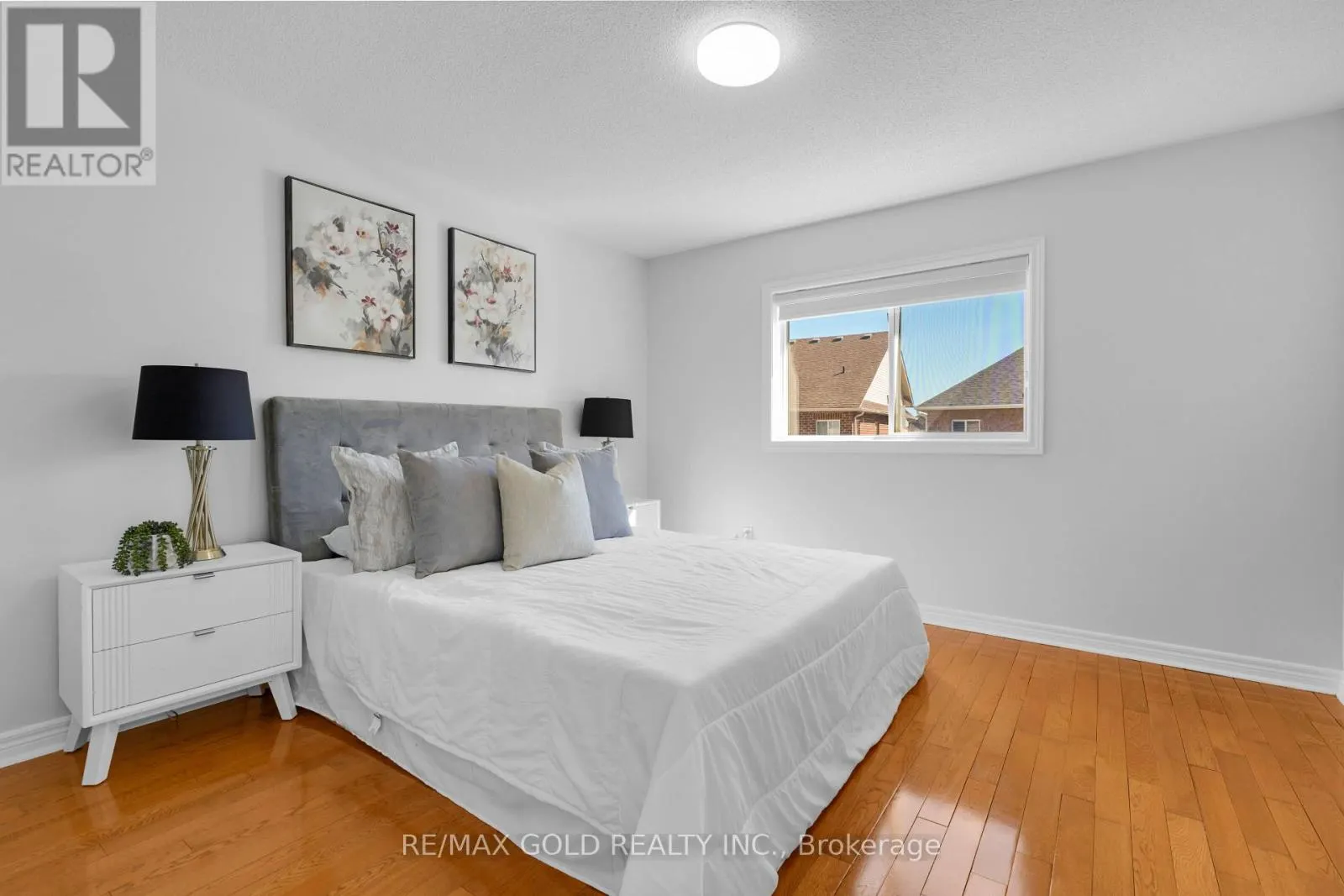 48 FOUNTAINVIEW WAY