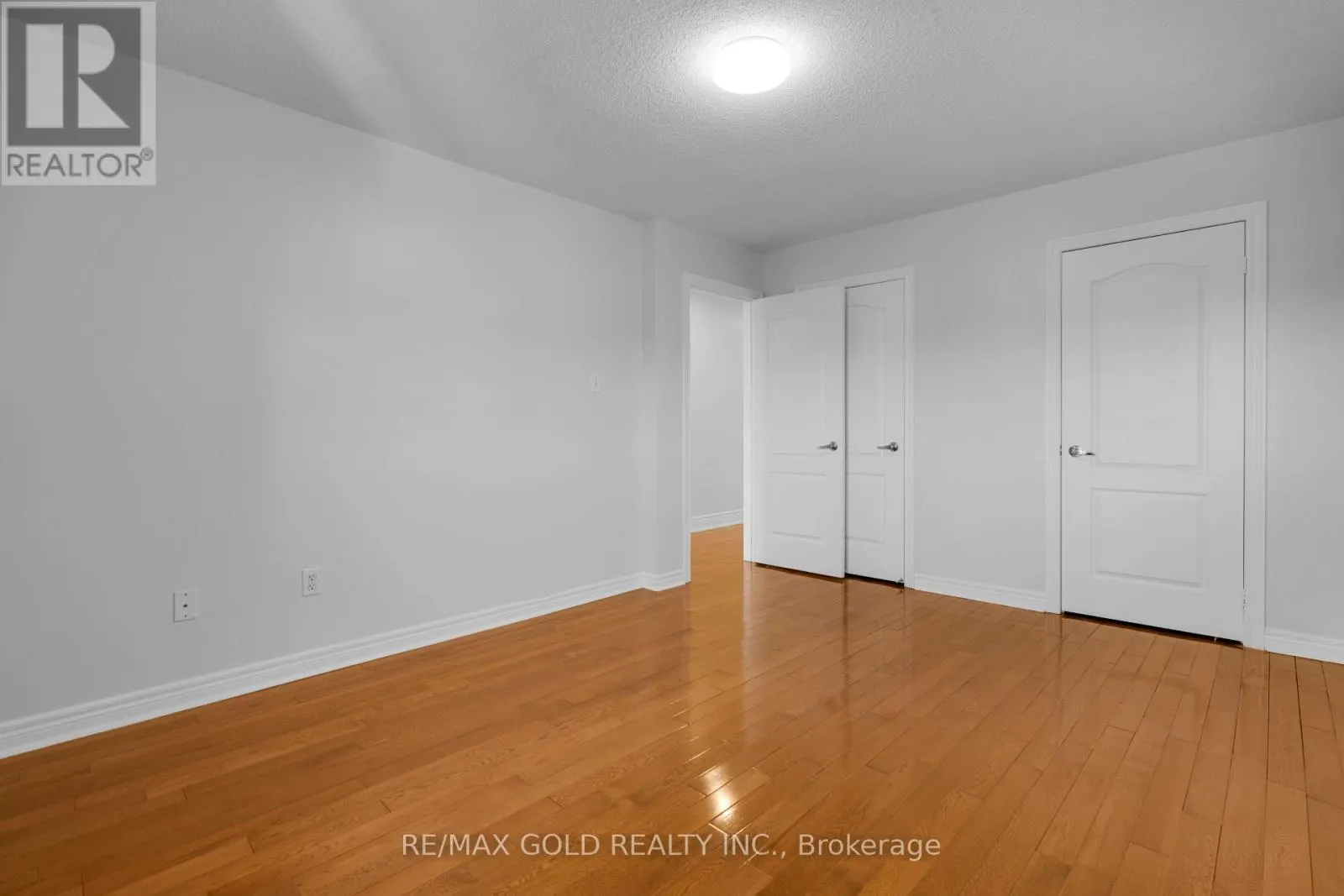 48 FOUNTAINVIEW WAY