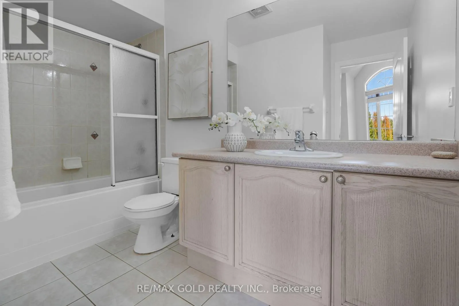 48 FOUNTAINVIEW WAY