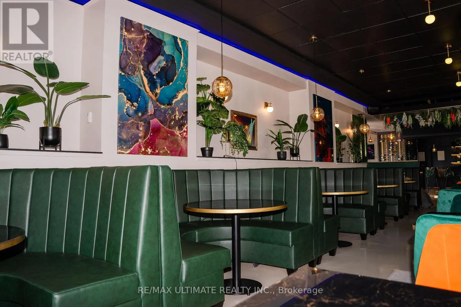 5164 DUNDAS STREET W
