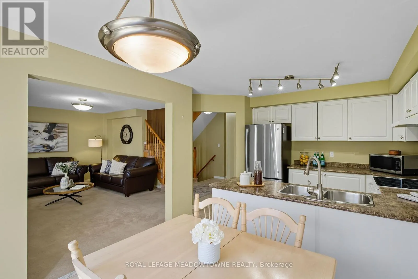 1220 TURNER DRIVE