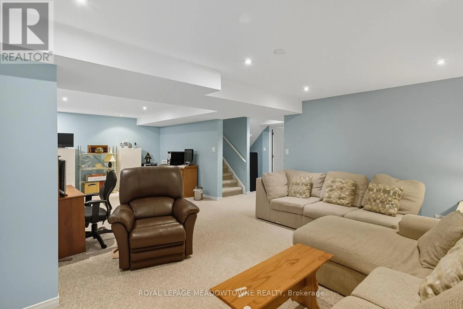 1220 TURNER DRIVE