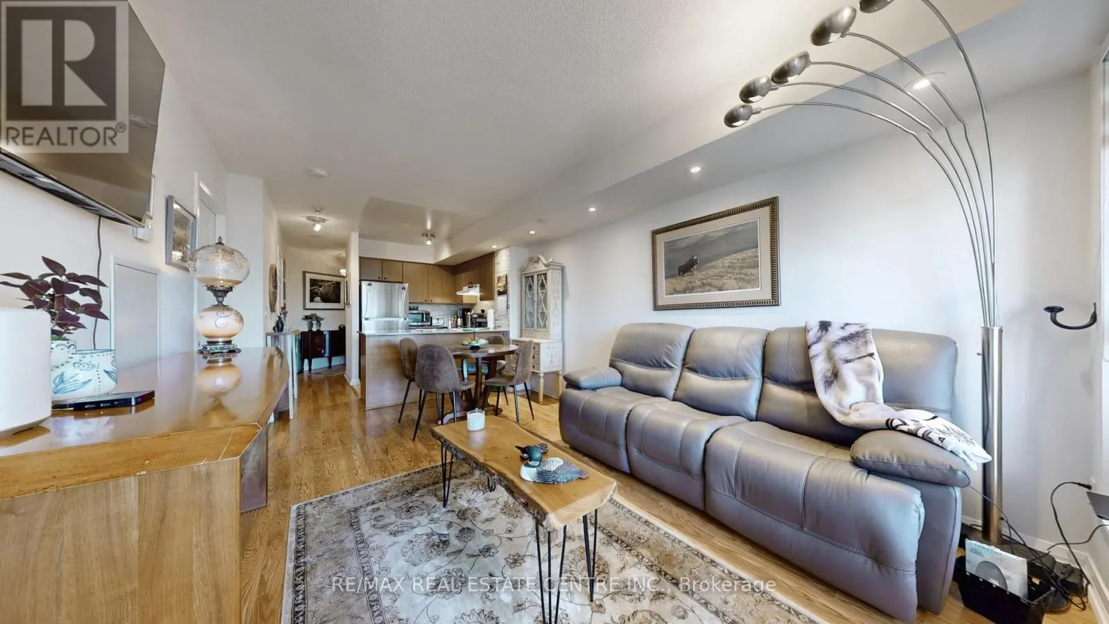 505 - 220 FORUM DRIVE