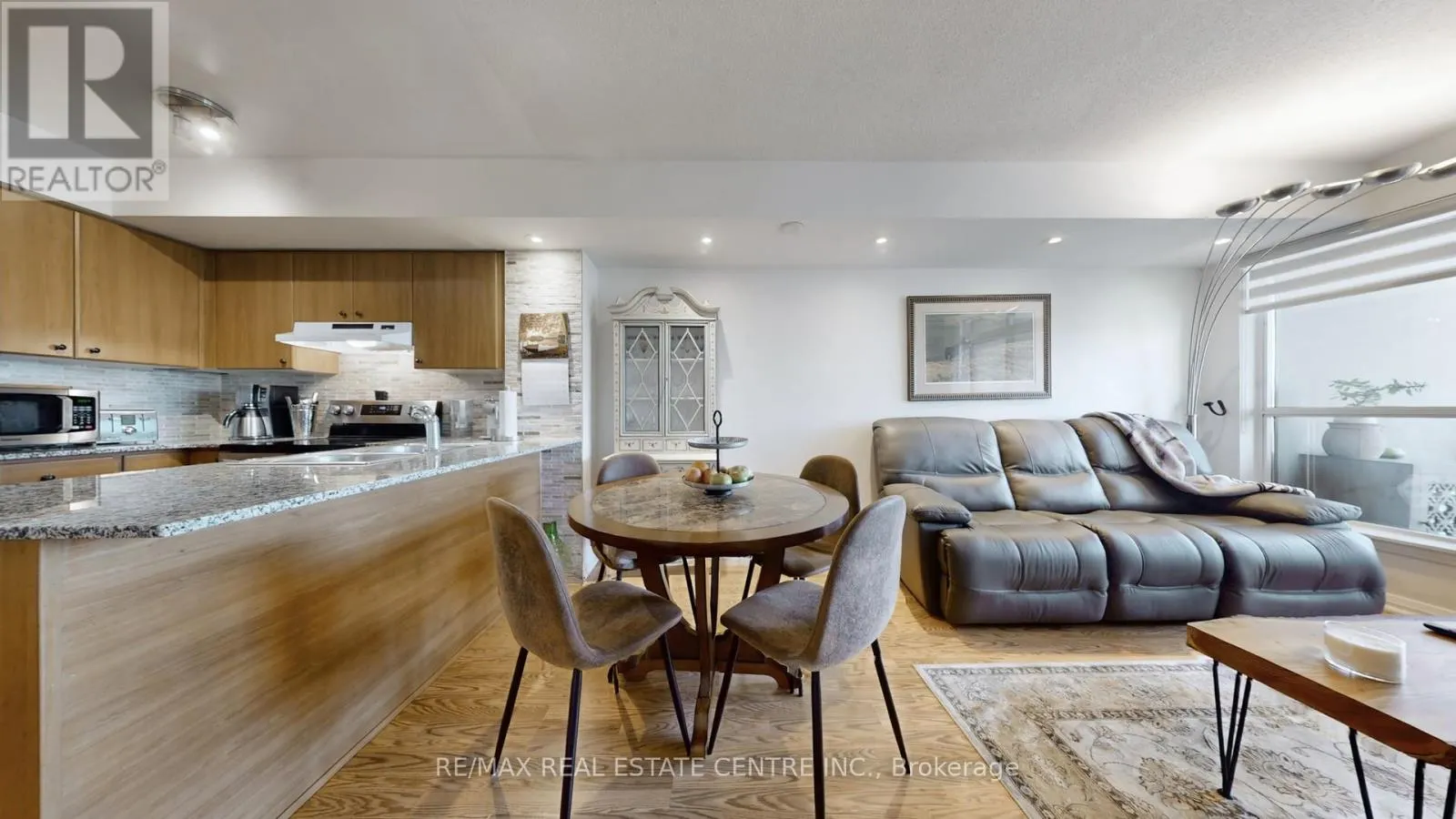 505 - 220 FORUM DRIVE