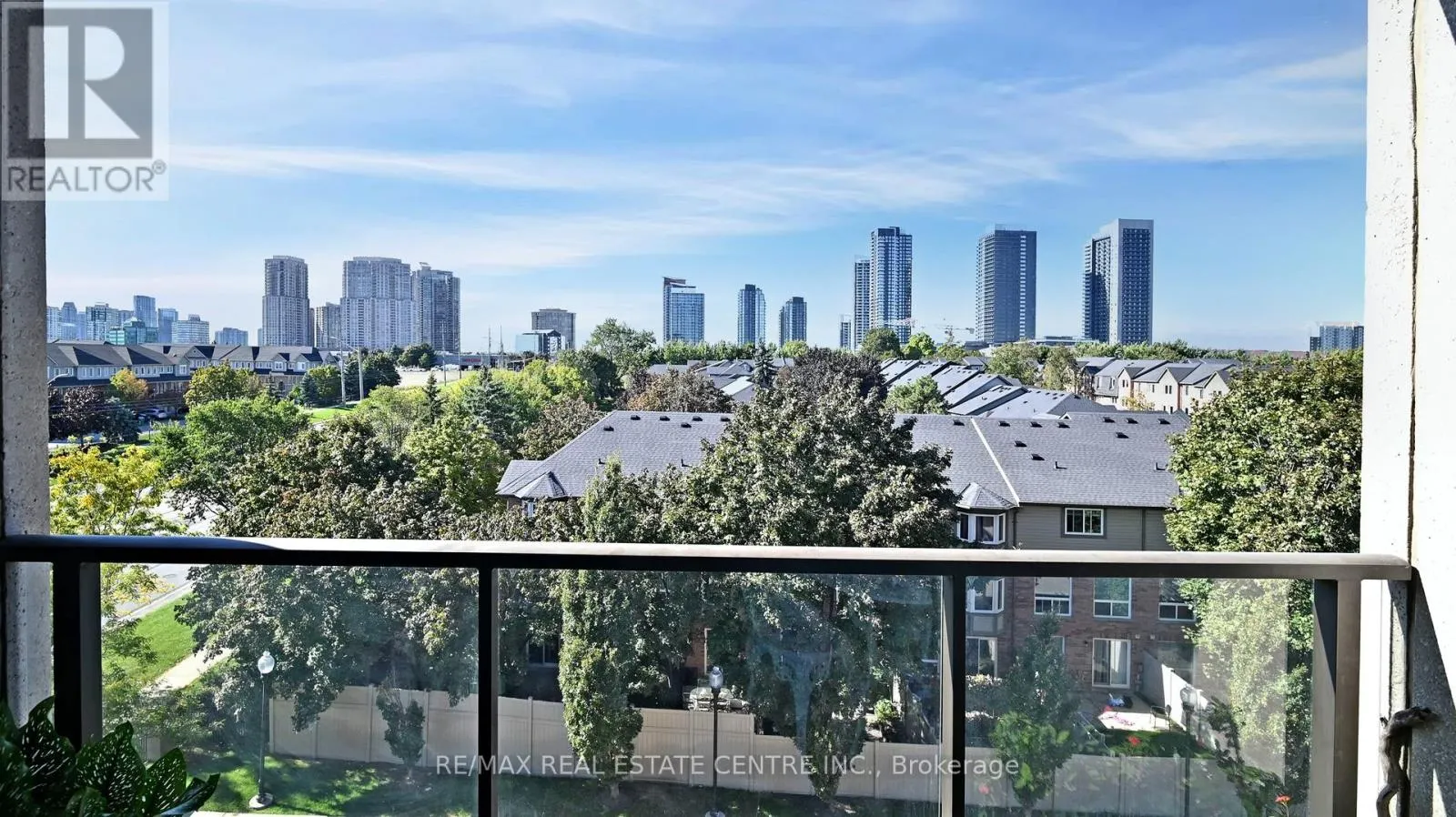 505 - 220 FORUM DRIVE