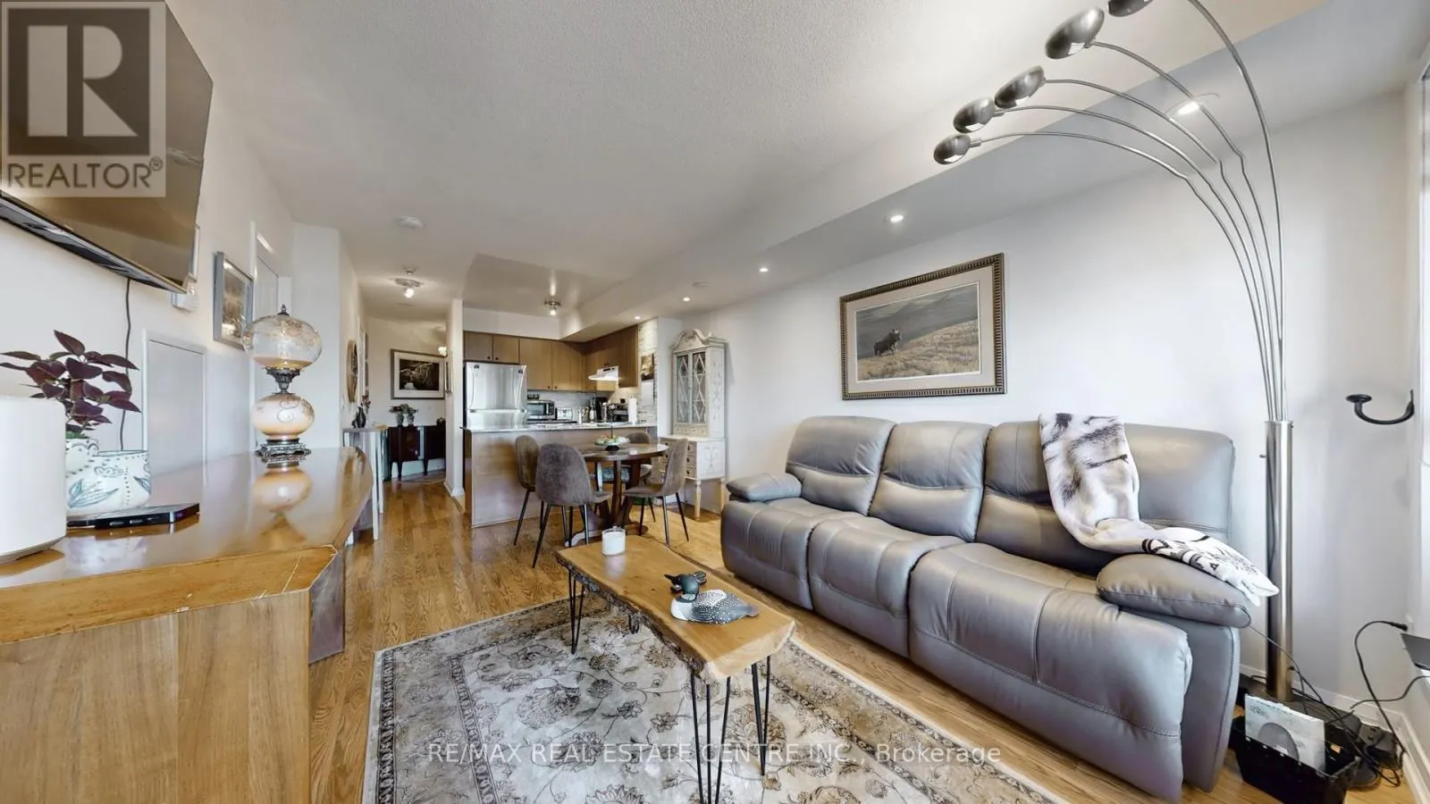 505 - 220 FORUM DRIVE