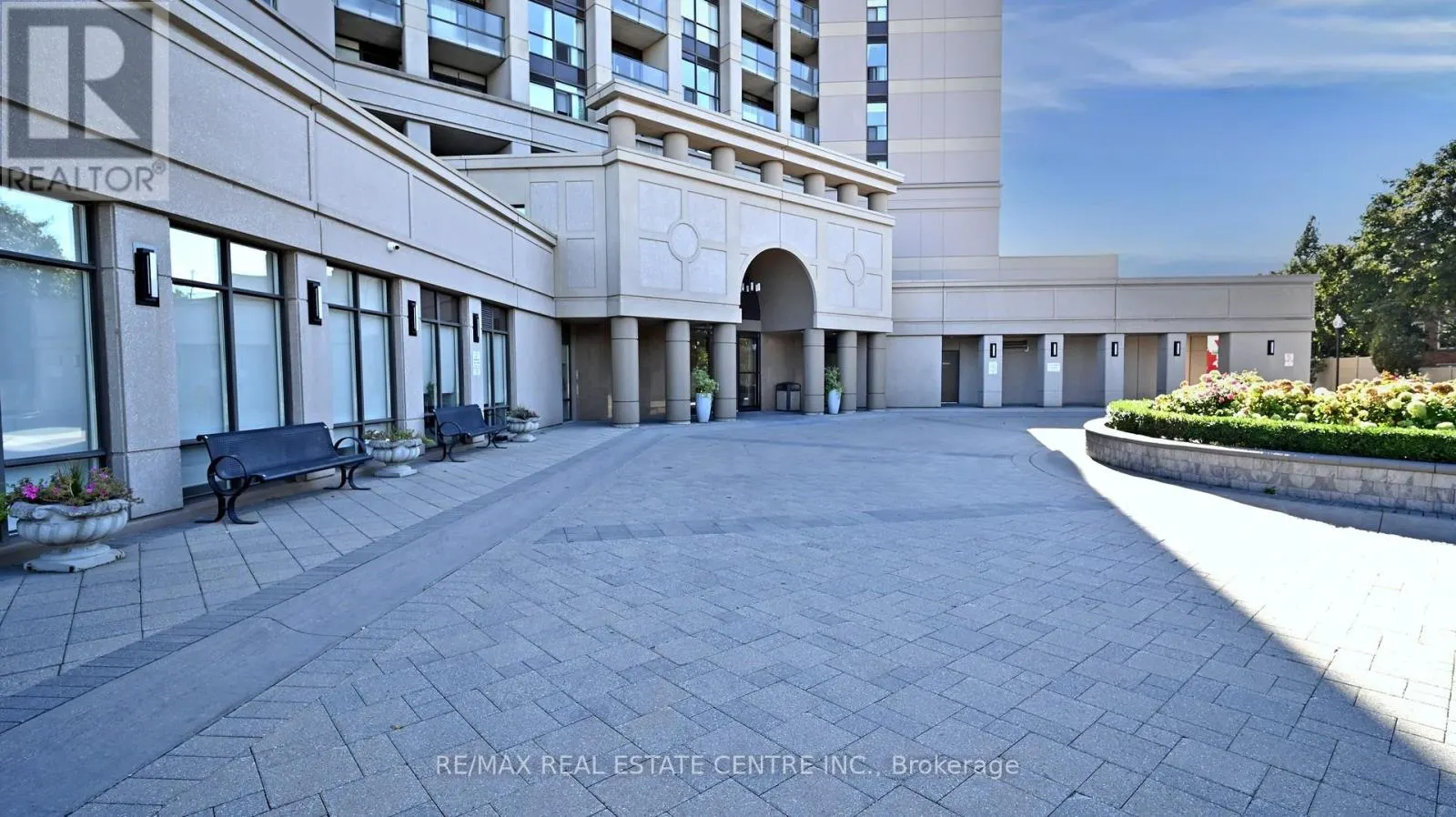 505 - 220 FORUM DRIVE
