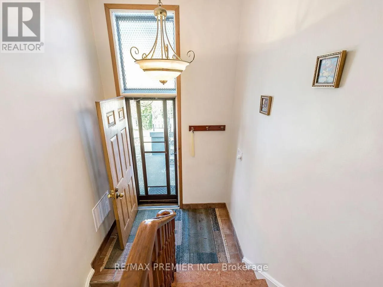 33 CLAIR ROAD