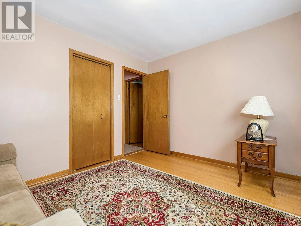 33 CLAIR ROAD