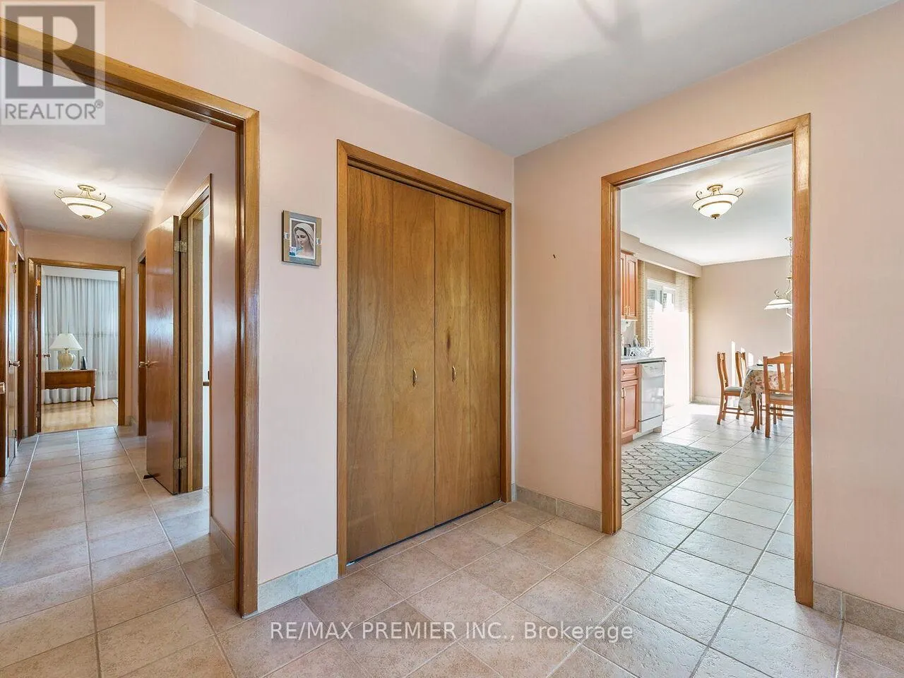 33 CLAIR ROAD