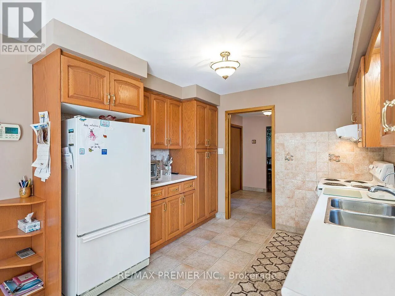 33 CLAIR ROAD