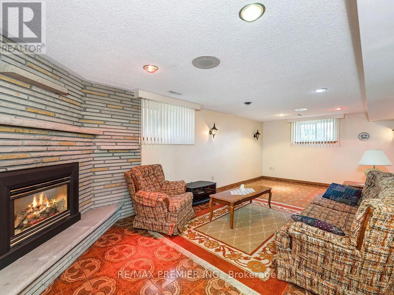 33 CLAIR ROAD