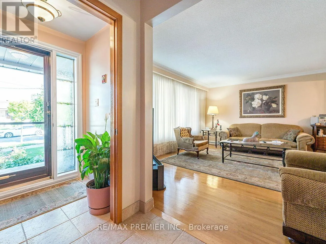 33 CLAIR ROAD