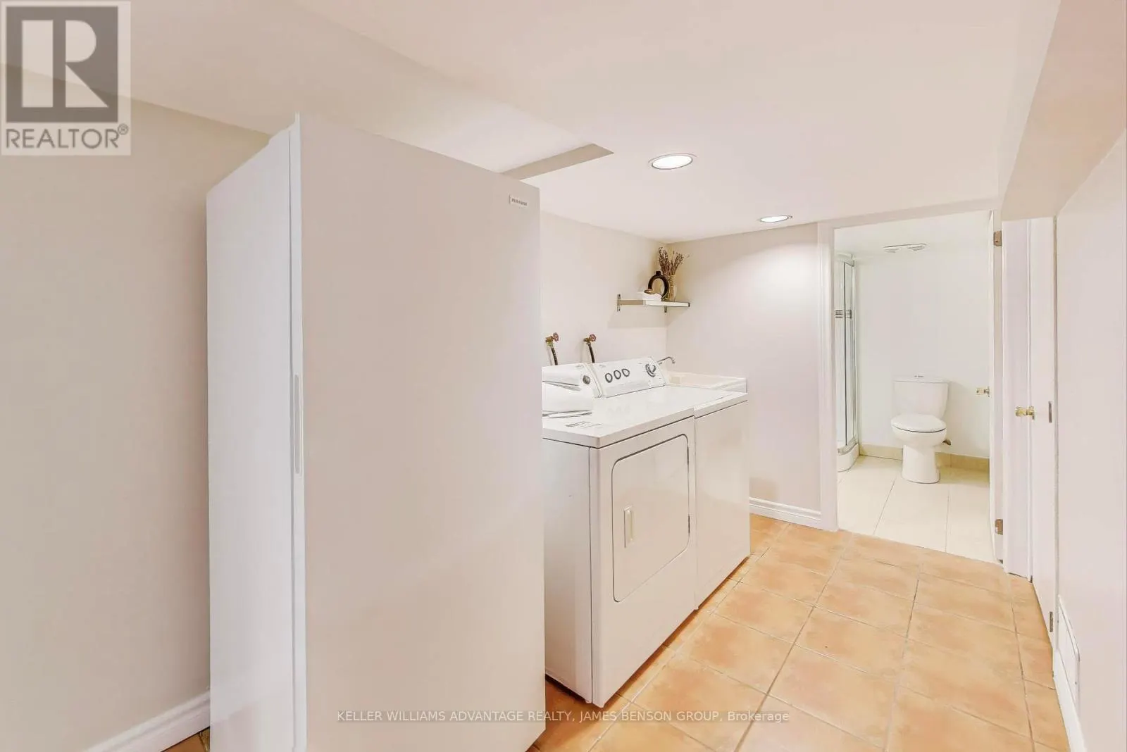 1188 MINEOLA GARDENS