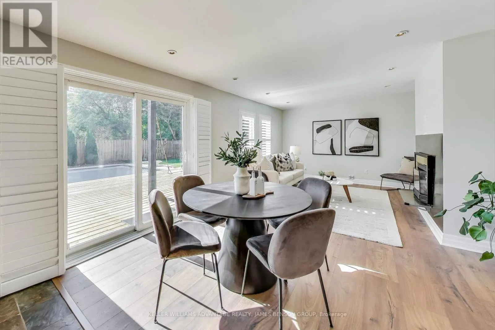 1188 MINEOLA GARDENS