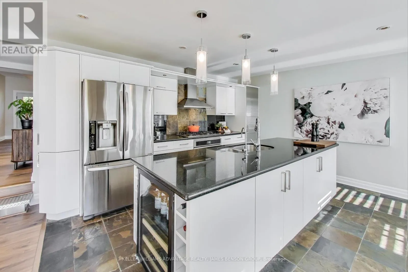 1188 MINEOLA GARDENS