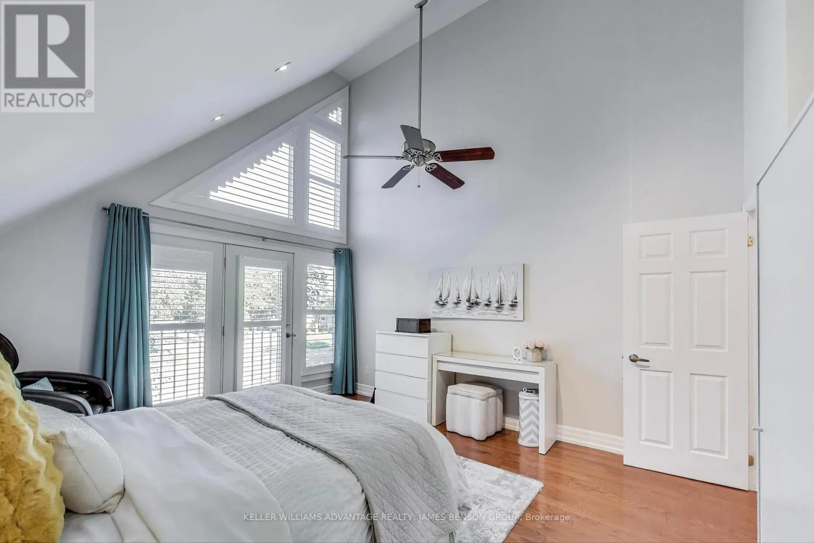 1188 MINEOLA GARDENS