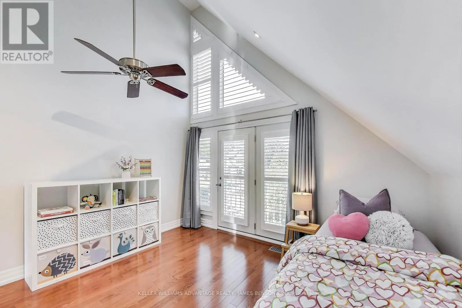 1188 MINEOLA GARDENS