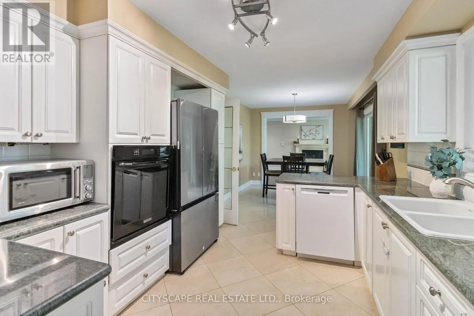1836 FRIAR TUCK COURT