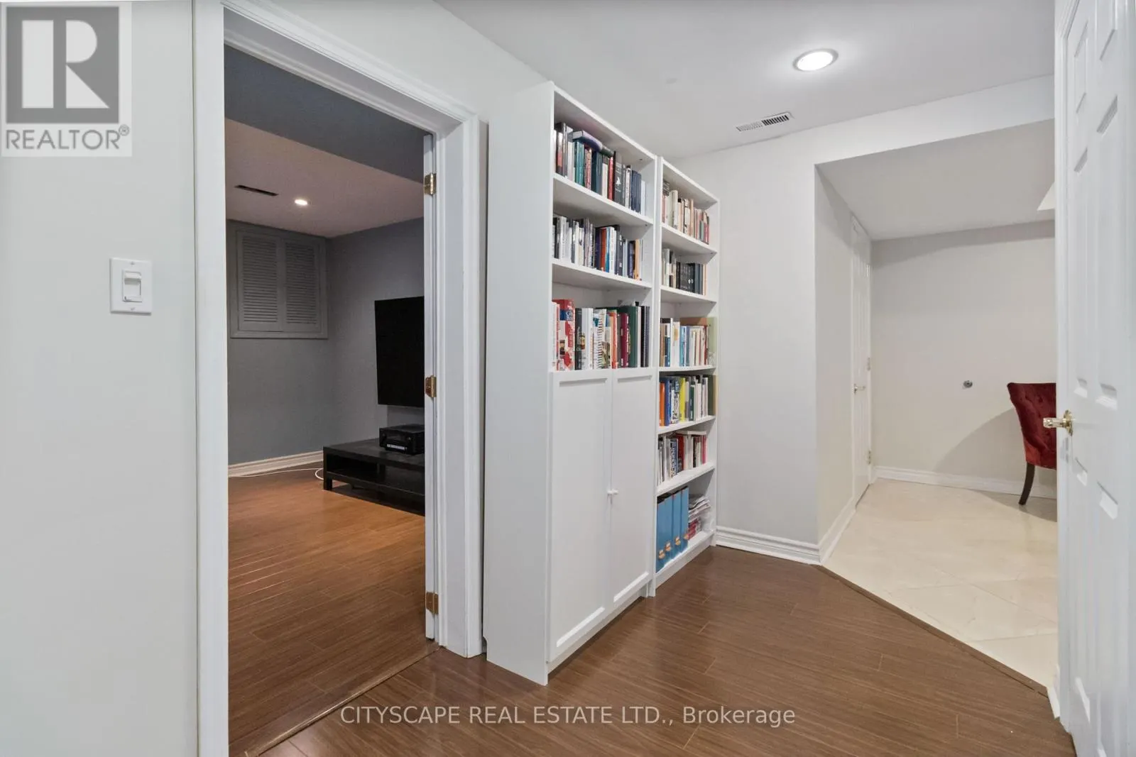 1836 FRIAR TUCK COURT