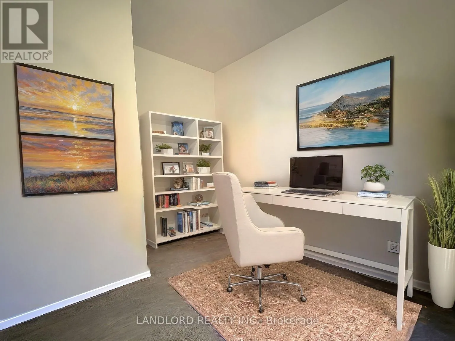 402 - 1 LOMOND DRIVE