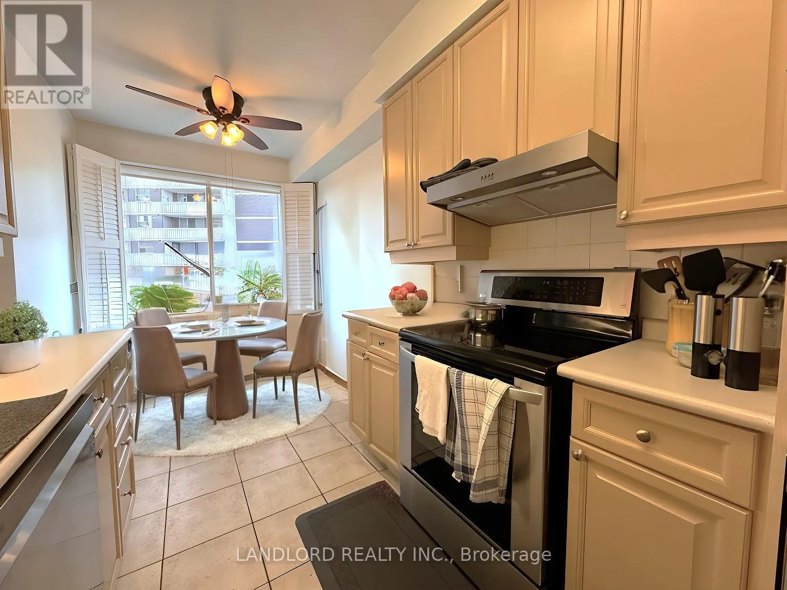 402 - 1 LOMOND DRIVE