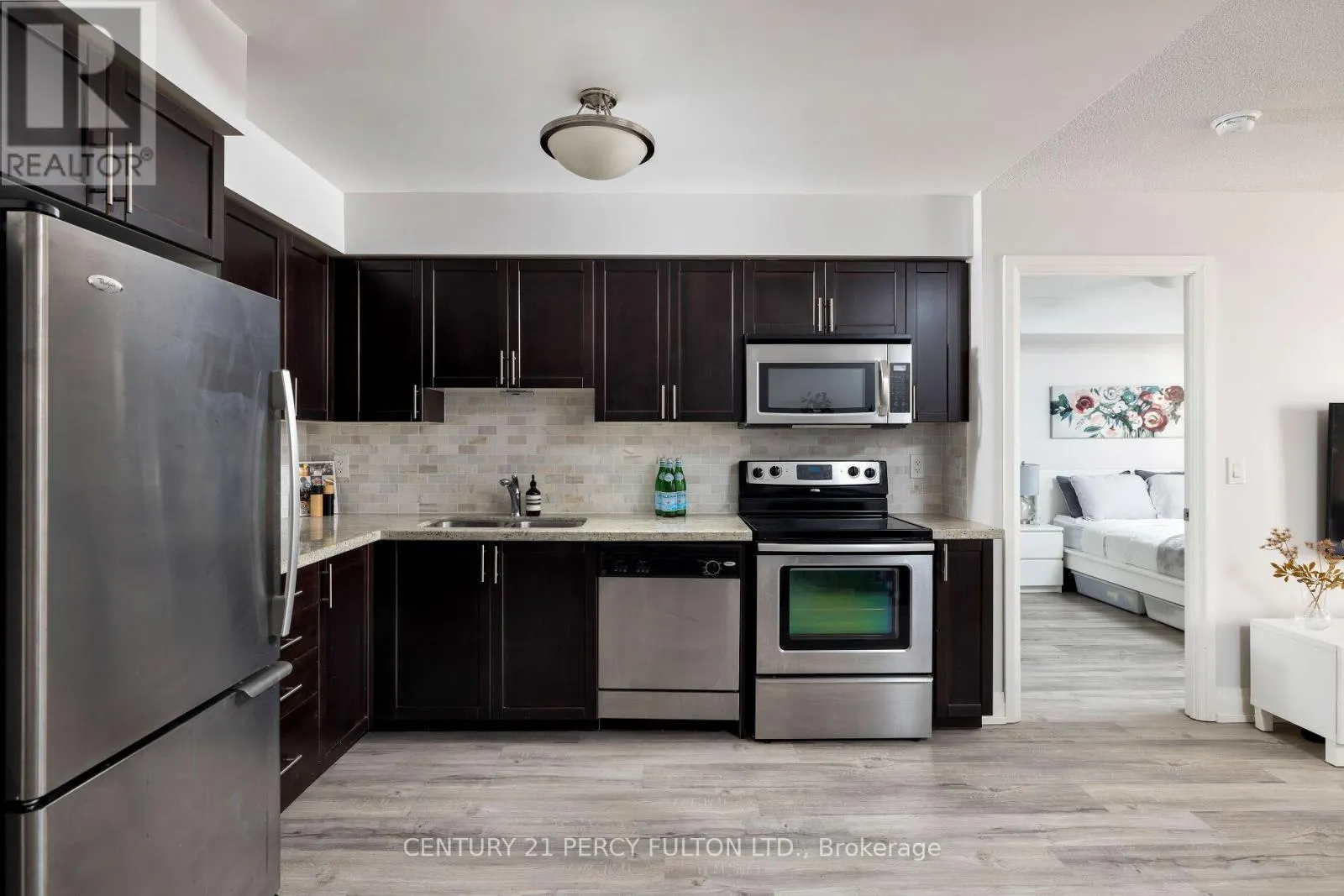 801 - 1 DE BOERS DRIVE