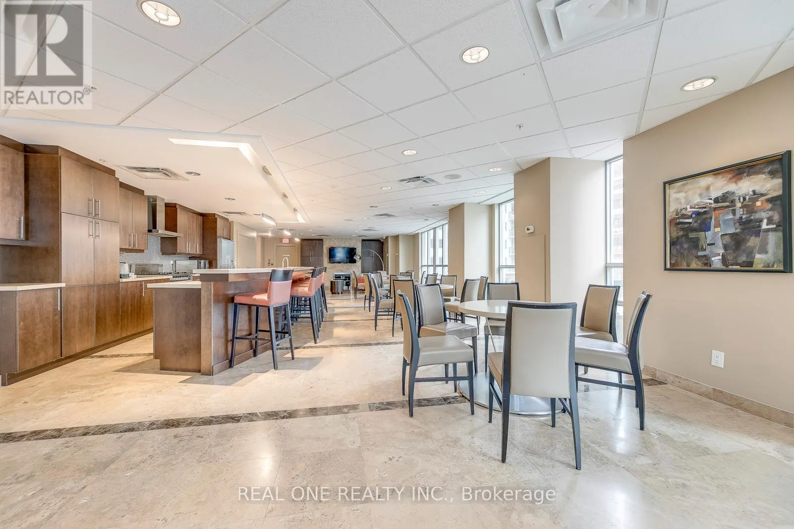 1205 - 360 PEARL STREET