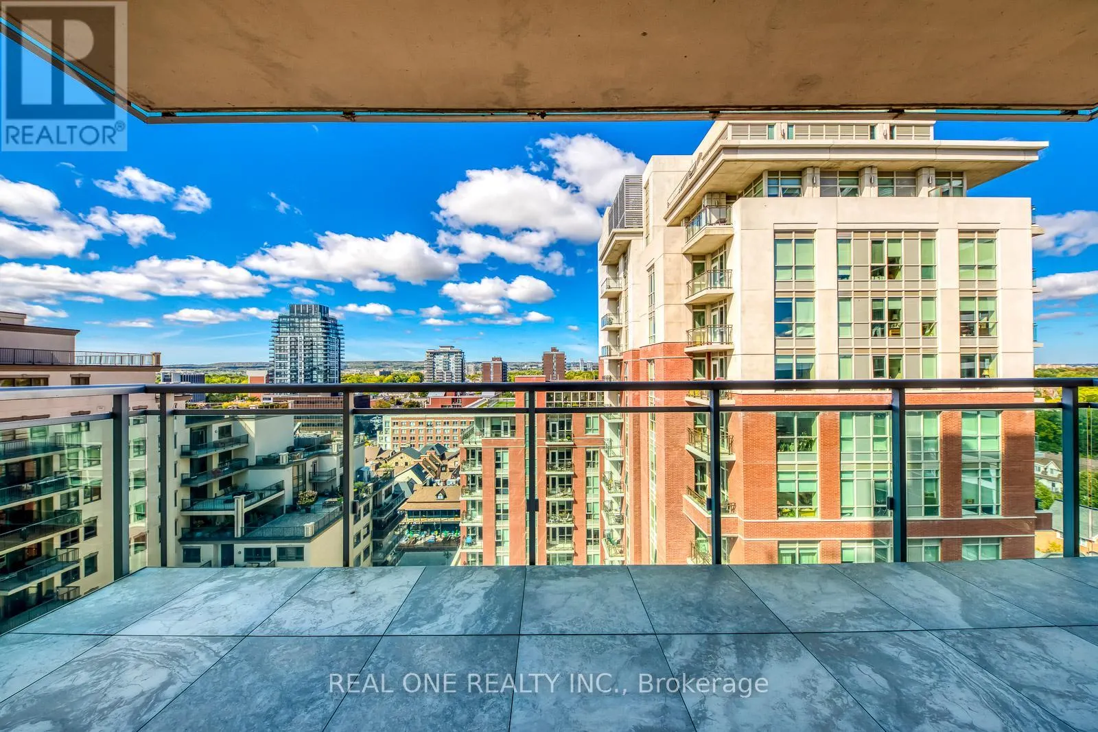 1205 - 360 PEARL STREET