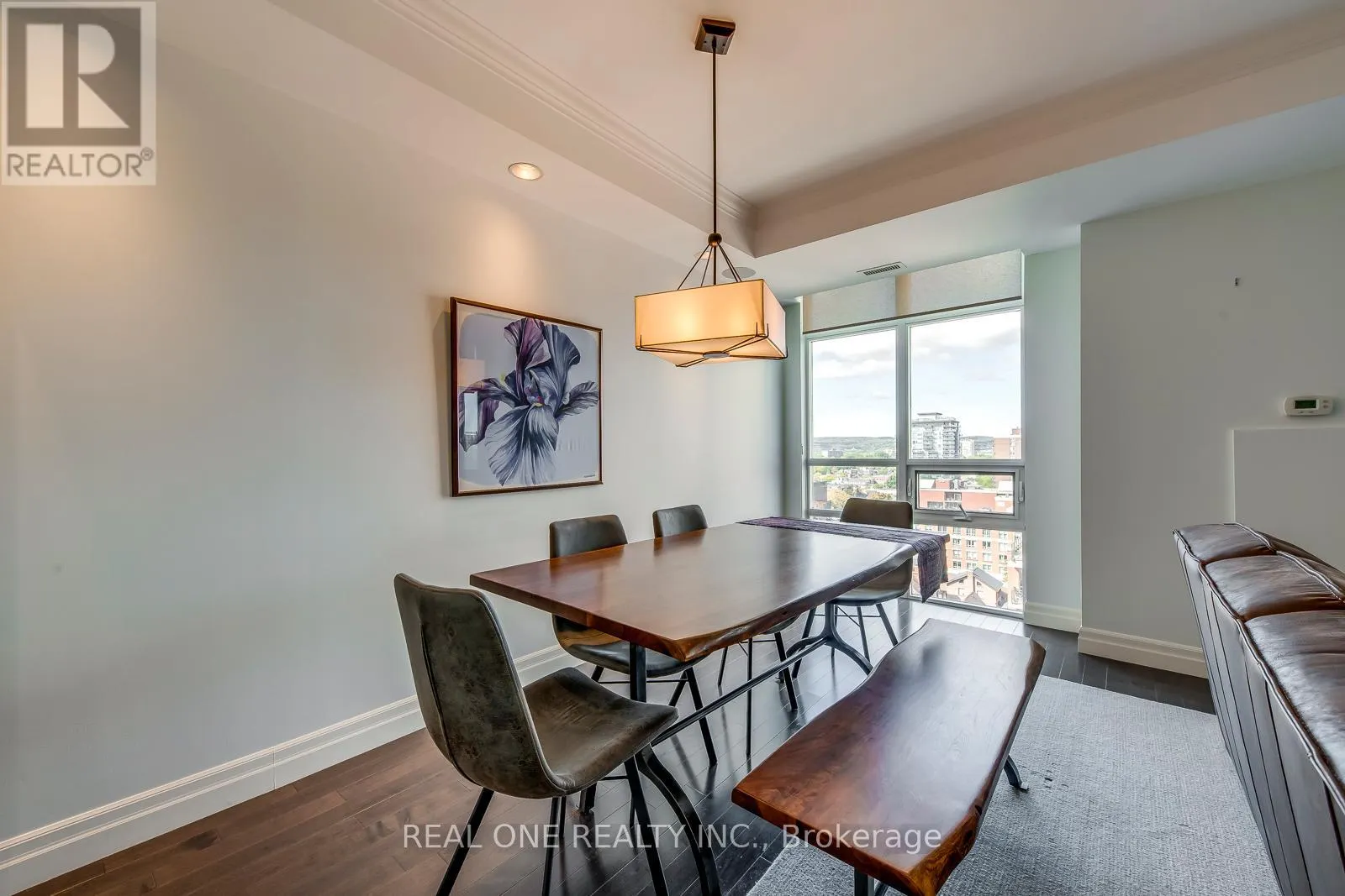 1205 - 360 PEARL STREET