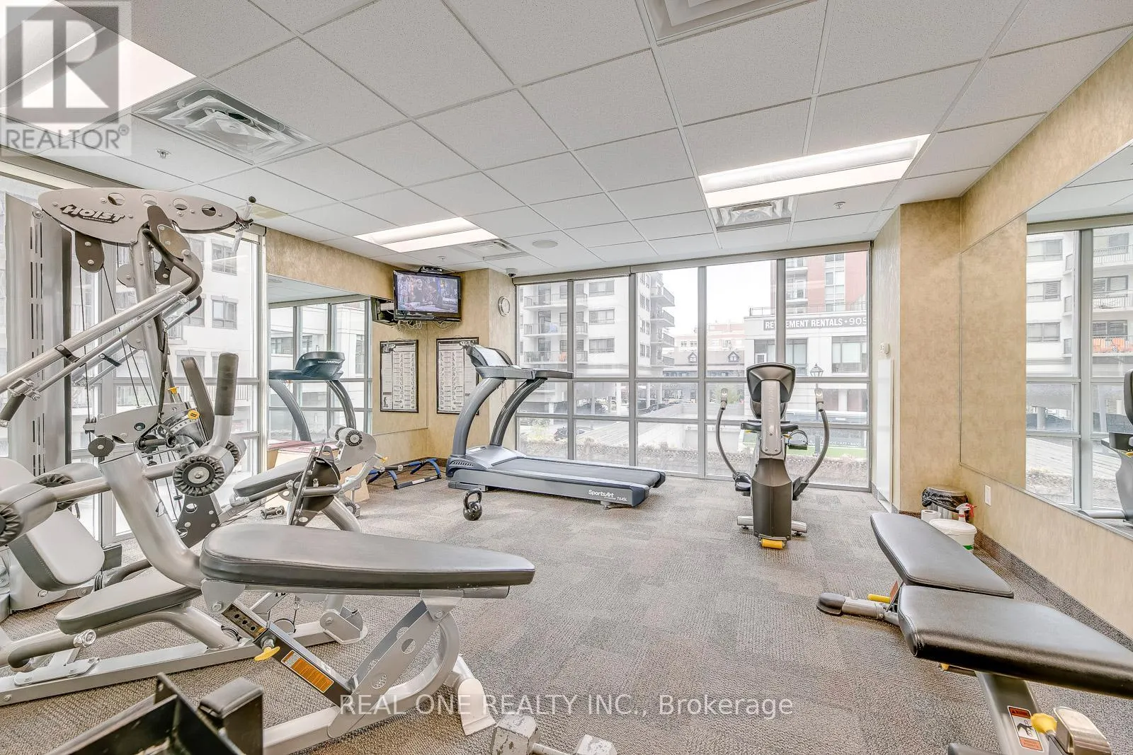1205 - 360 PEARL STREET