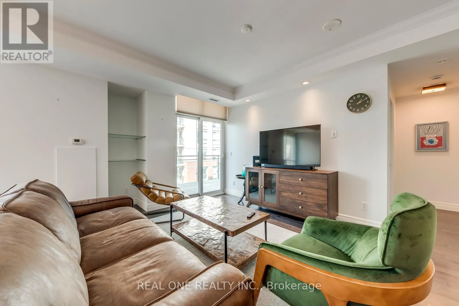 1205 - 360 PEARL STREET