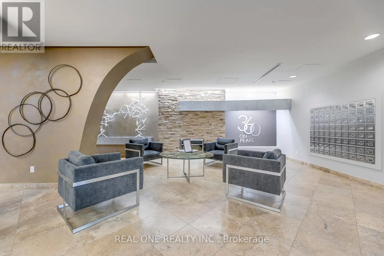 1205 - 360 PEARL STREET