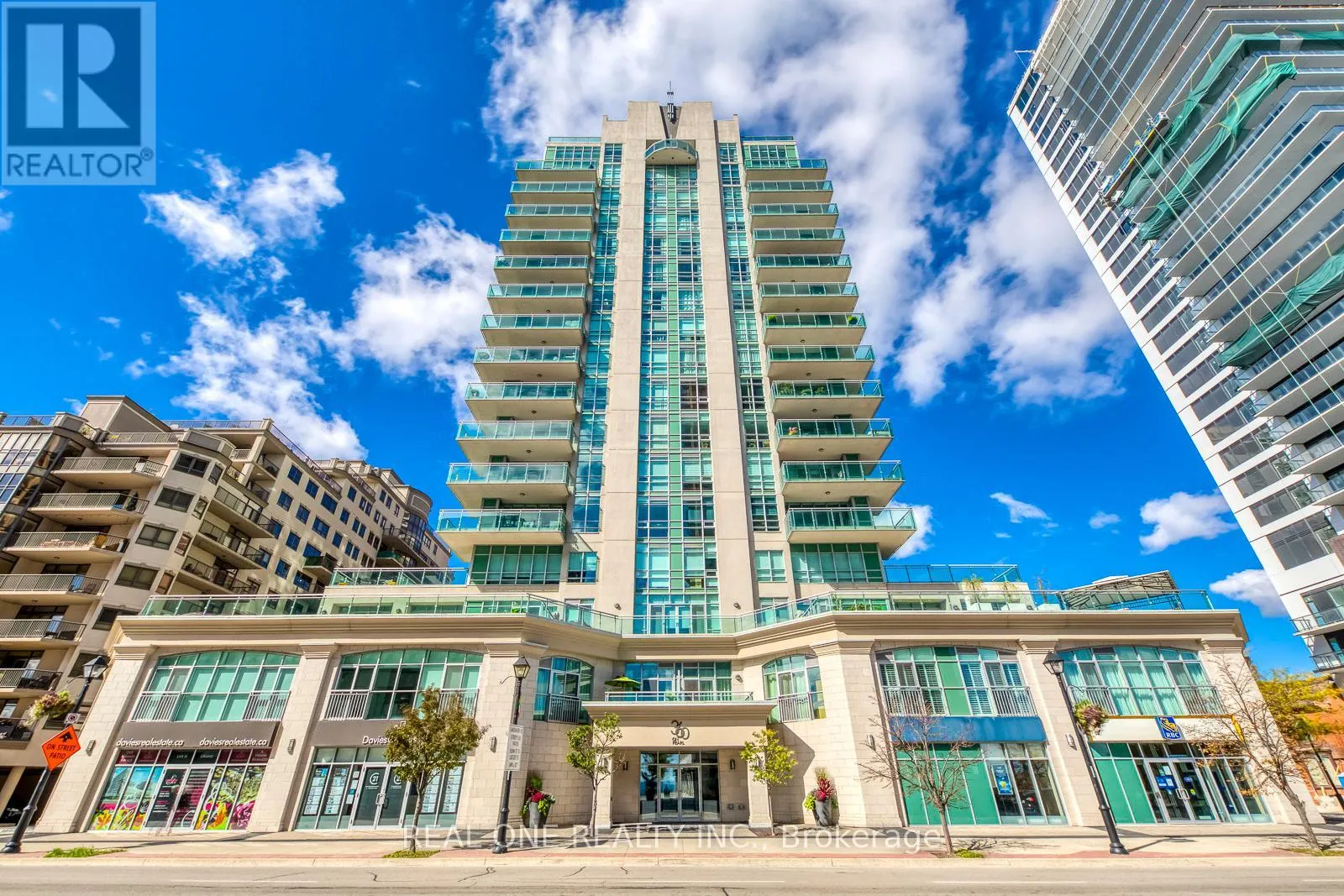 1205 - 360 PEARL STREET
