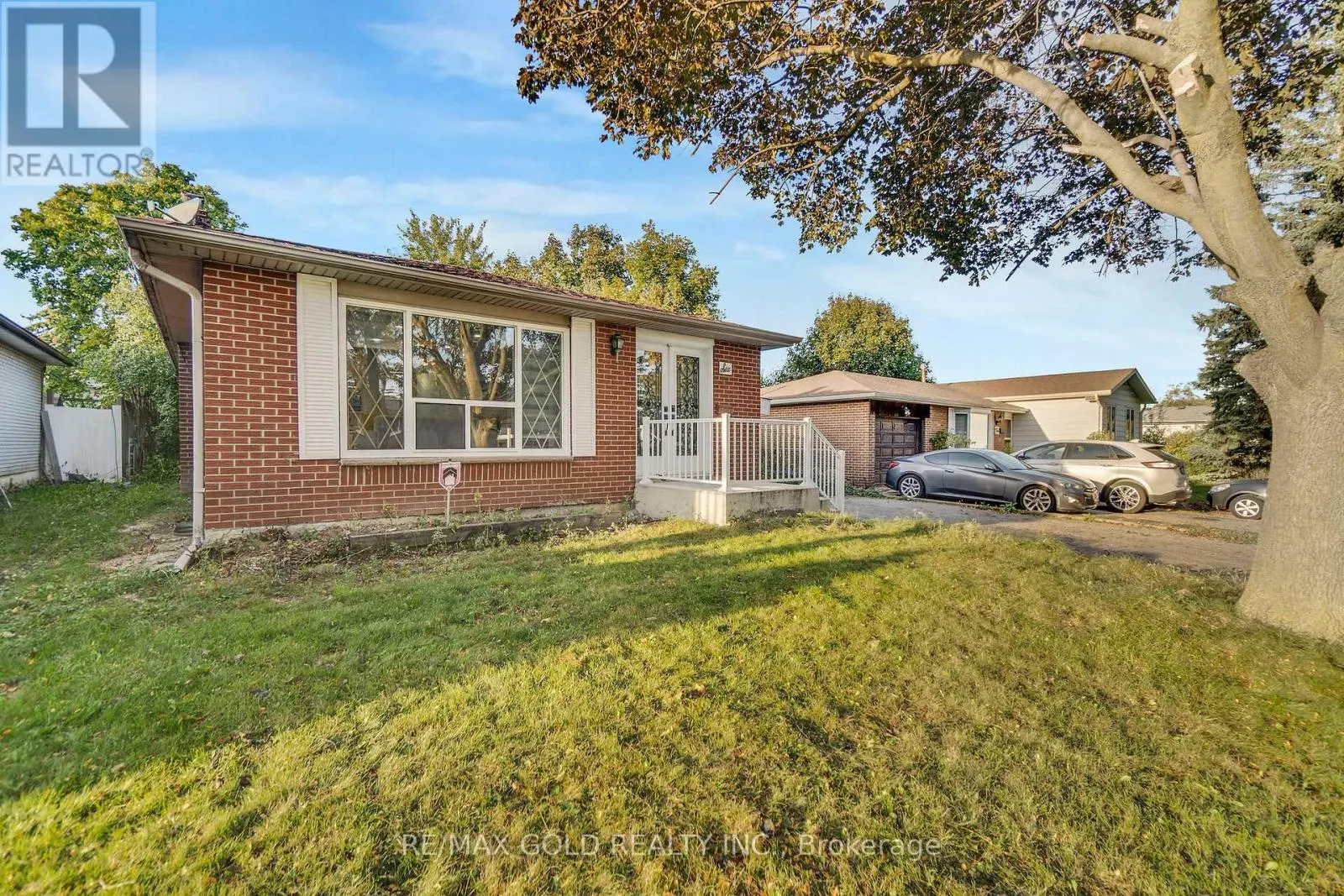 6 MIDHURST DRIVE